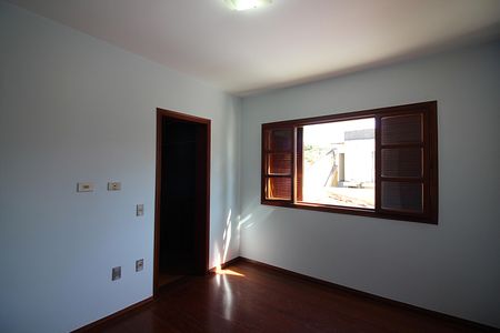 Casa para alugar com 308m², 3 quartos e 5 vagasSuíte