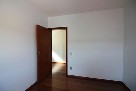 Casa para alugar com 308m², 3 quartos e 5 vagasQuarto 2