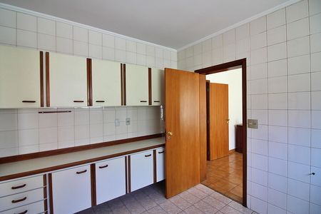 Casa para alugar com 308m², 3 quartos e 5 vagasCozinha