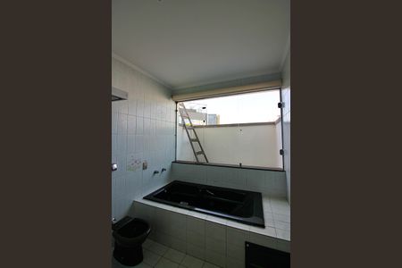 Casa para alugar com 308m², 3 quartos e 5 vagasBanheiro da Suíte