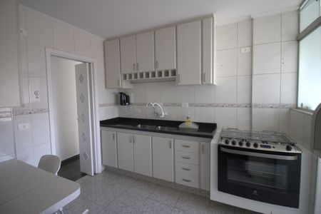 Apartamento para alugar com 120m², 3 quartos e 2 vagasCozinha
