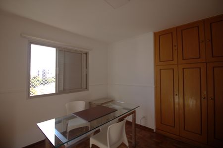 Apartamento para alugar com 120m², 3 quartos e 2 vagasQuarto 2