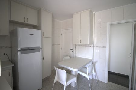 Apartamento para alugar com 120m², 3 quartos e 2 vagasCozinha