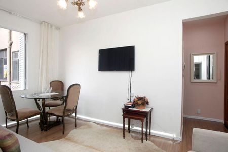 Apartamento à venda com 52m², 1 quarto e sem vagaSala