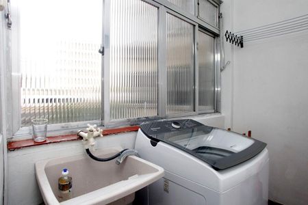 Apartamento à venda com 52m², 1 quarto e sem vagaCozinha + Área de Serviço