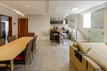 Apartamento à venda com 240m², 4 quartos e 4 vagas Apartamento à venda com 240m², 4 quartos e 4 vagasSala