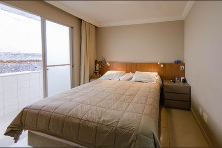 Apartamento à venda com 240m², 4 quartos e 4 vagas Apartamento à venda com 240m², 4 quartos e 4 vagasSuíte 1