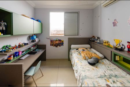 Apartamento à venda com 240m², 4 quartos e 4 vagas Apartamento à venda com 240m², 4 quartos e 4 vagasQuarto 2