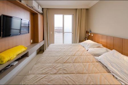 Apartamento à venda com 240m², 4 quartos e 4 vagas Apartamento à venda com 240m², 4 quartos e 4 vagasSuíte 1