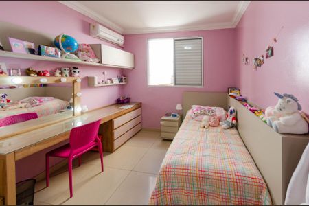 Apartamento à venda com 240m², 4 quartos e 4 vagas Apartamento à venda com 240m², 4 quartos e 4 vagasQuarto 1