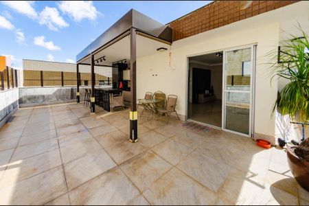 Apartamento à venda com 240m², 4 quartos e 4 vagas Apartamento à venda com 240m², 4 quartos e 4 vagasCobertura