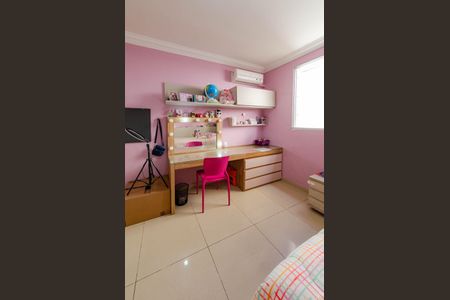 Apartamento à venda com 240m², 4 quartos e 4 vagas Apartamento à venda com 240m², 4 quartos e 4 vagasQuarto 1