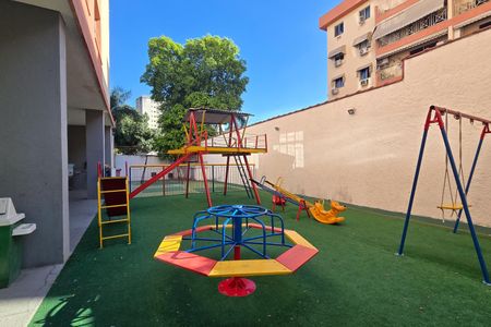 Apartamento à venda com 73m², 2 quartos e 1 vagaÁrea comum - Playground
