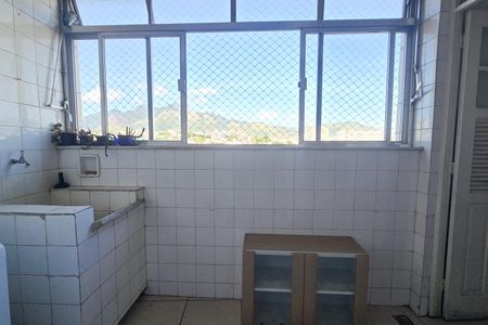 Apartamento à venda com 73m², 2 quartos e 1 vagaÁrea de Serviço