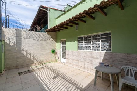 Casa à venda com 145m², 2 quartos e 3 vagasQuintal