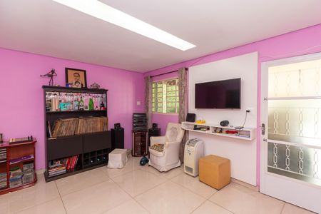 Casa à venda com 145m², 2 quartos e 3 vagasSala