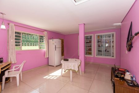 Casa à venda com 145m², 2 quartos e 3 vagasSala