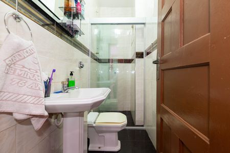 Casa à venda com 145m², 2 quartos e 3 vagasBanheiro