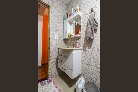 Casa à venda com 310m², 6 quartos e 4 vagas Casa à venda com 310m², 6 quartos e 4 vagasBanheiro 2