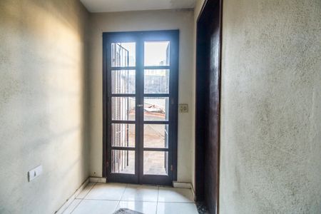 Casa à venda com 310m², 6 quartos e 4 vagas Casa à venda com 310m², 6 quartos e 4 vagasCorredor