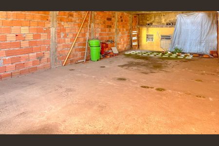 Casa à venda com 150m², 2 quartos e 5 vagas Casa à venda com 150m², 2 quartos e 5 vagasÁrea comum