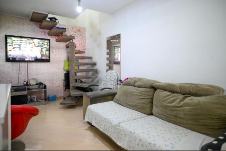 Casa à venda com 150m², 2 quartos e 5 vagas Casa à venda com 150m², 2 quartos e 5 vagasSala