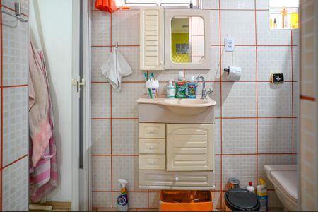 Casa à venda com 150m², 2 quartos e 5 vagas Casa à venda com 150m², 2 quartos e 5 vagasBanheiro