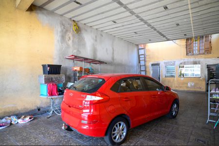 Casa à venda com 150m², 2 quartos e 5 vagas Casa à venda com 150m², 2 quartos e 5 vagasGaragem