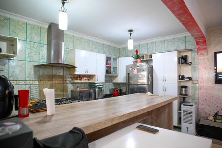 Casa à venda com 150m², 2 quartos e 5 vagas Casa à venda com 150m², 2 quartos e 5 vagasCozinha