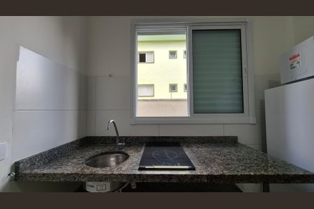 Cozinha de kitnet/studio para alugar com 1 quarto, 16m² em Vila Sao Pedro, Santo André