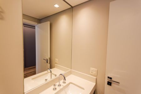 Apartamento à venda com 153m², 3 quartos e 3 vagasBanheiro da Suíte 1