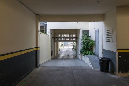 Apartamento para alugar com 53m², 2 quartos e 1 vagaÁrea comum - Portão da garagem