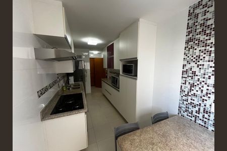 Apartamento para alugar com 82m², 2 quartos e 1 vagaCozinha