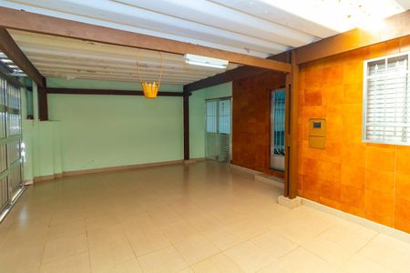 Casa à venda com 320m², 3 quartos e 2 vagas Casa à venda com 320m², 3 quartos e 2 vagasGaragem