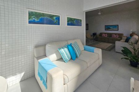 Apartamento para alugar com 150m², 3 quartos e 1 vagavaranda