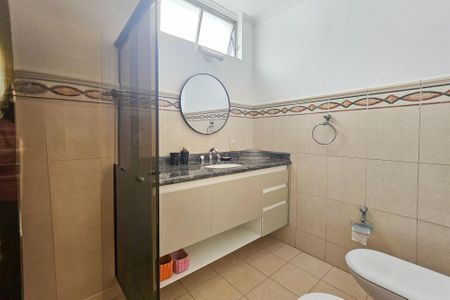 Apartamento para alugar com 150m², 3 quartos e 1 vagaBanheiro da suíte