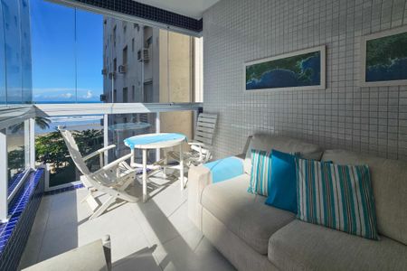Apartamento para alugar com 150m², 3 quartos e 1 vagavaranda