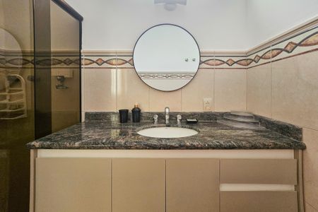 Apartamento para alugar com 150m², 3 quartos e 1 vagaBanheiro da suíte