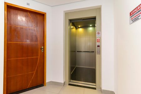 Apartamento para alugar com 32m², 1 quarto e sem vagaElevador