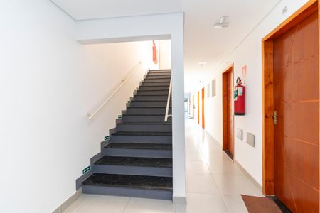 Apartamento para alugar com 32m², 1 quarto e sem vagaEscada