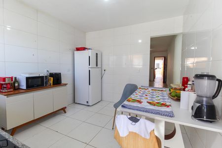 Casa à venda com 125m², 2 quartos e 2 vagas Casa à venda com 125m², 2 quartos e 2 vagasCozinha