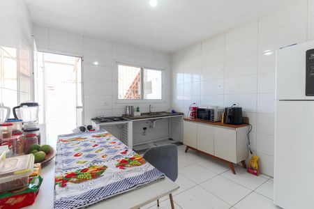 Casa à venda com 125m², 2 quartos e 2 vagas Casa à venda com 125m², 2 quartos e 2 vagasCozinha