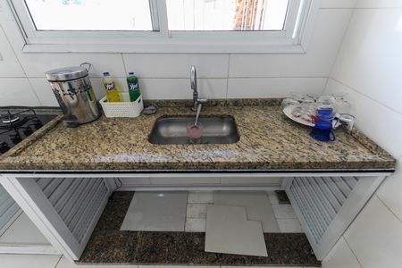 Casa à venda com 125m², 2 quartos e 2 vagas Casa à venda com 125m², 2 quartos e 2 vagasCozinha