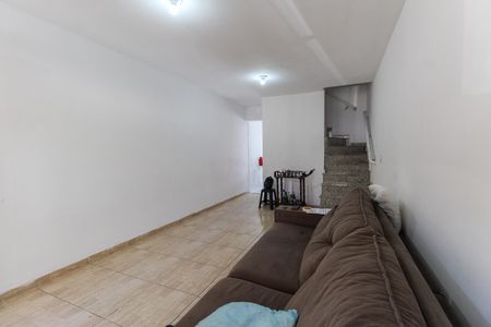 Casa à venda com 125m², 2 quartos e 2 vagas Casa à venda com 125m², 2 quartos e 2 vagasSala