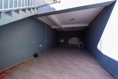 Casa à venda com 225m², 3 quartos e 6 vagas Casa à venda com 225m², 3 quartos e 6 vagasGaragem