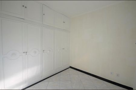 Apartamento à venda com 100m², 2 quartos e 2 vagasQuarto