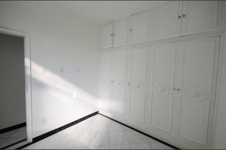 Apartamento à venda com 100m², 2 quartos e 2 vagasQuarto