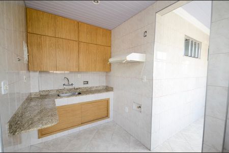 Apartamento à venda com 100m², 2 quartos e 2 vagasCozinha