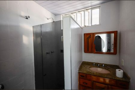 Apartamento à venda com 100m², 2 quartos e 2 vagasBanheiro da Suíte