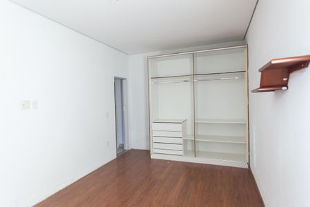 Casa para alugar com 529m², 4 quartos e 7 vagasQuarto 1